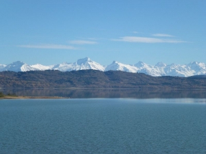 Jazero Šaori a pohorie Kaukaz